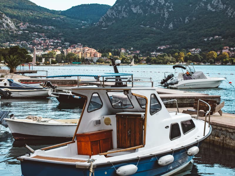 Boats & caravans